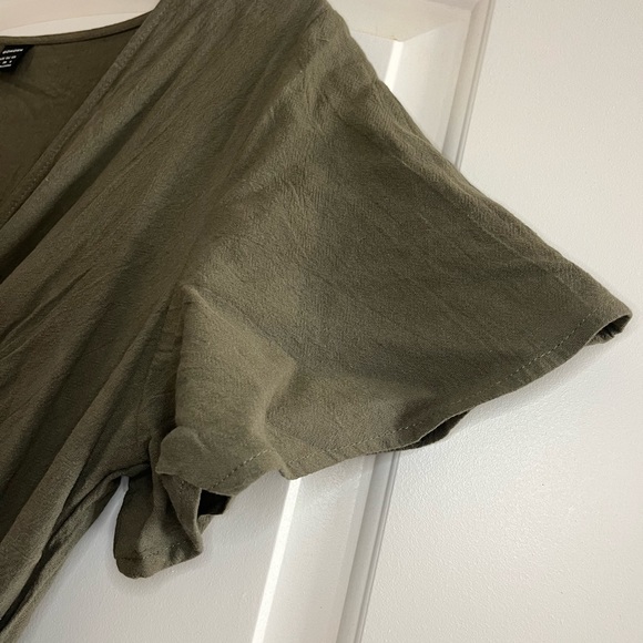 💗 Green Mock Wrap Dress - Picture 2 of 4